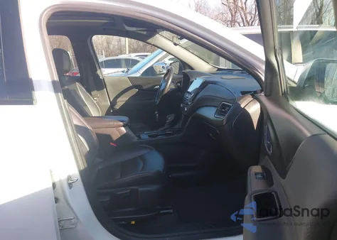 2022 Chevrolet Equinox Awd Rs z USA, uszkodzony, nr VIN 2GNAXWEV7N6104000